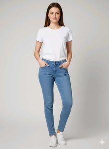 Light Wash blue Denim Skinny Jeans