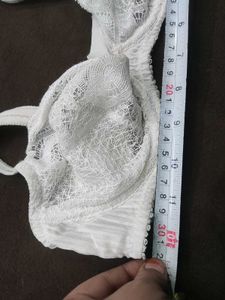 Elegant White Lace Bra 🖤