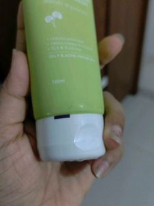 Dot &amp; Key Face Wash