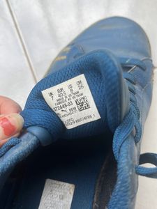 Boys Shoes ( UK 7)