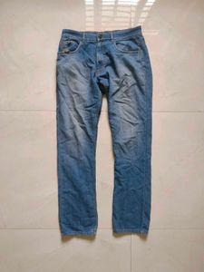 JEANS • MAX