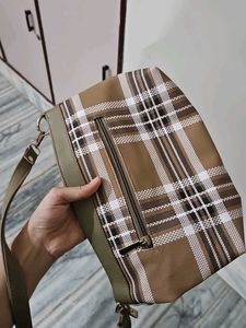 Brand New Plaid Pattern Pouch