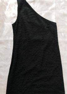 Black One-Shoulder Top