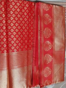 Ethnic Motifs Woven Design Zari Saree
