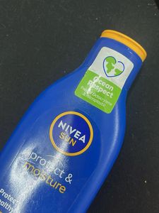 200ml Nivea Sun Protect &amp; Moisture SPF 50+