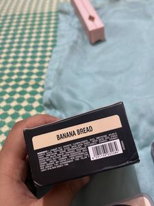 Huda Beauty Easy Bake Powder