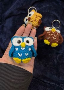 Owl keychain (crochet)