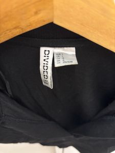 H&amp;M Divided Black Crop Top