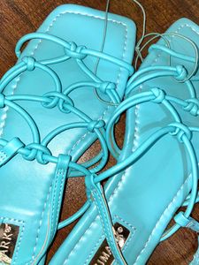 Flats for girls| Sandals| Stylish Flats| Modern Sandals| Footwear For Girls