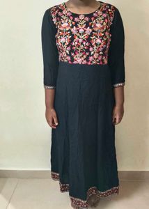 Embroidered Black Kurti👀