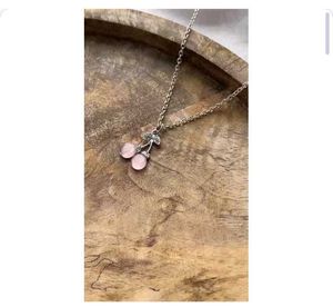 4 beautiful pendent combo😍 Withh Free Bea Tops
