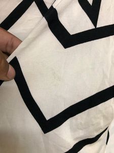 Top Note White And Black Dress