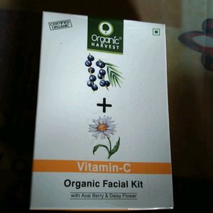 Organic Harvest Vitamin -C Facial kit