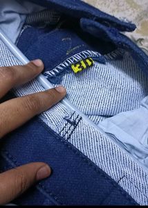 (On Sale)Blue Jeans &amp; Patterned Shirt