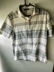 White & Black Plaid Short Sleeve Shirt