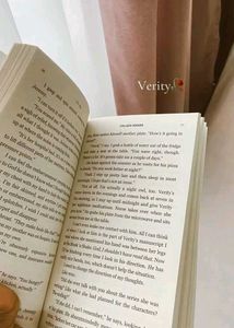 Verity by Colleen Hoover