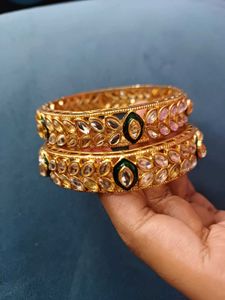 Women Polki Bangles