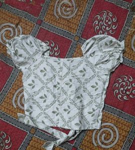 Floral Print Tie-Up Top