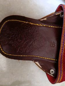 Jaipuri Chappal Kohlapuri