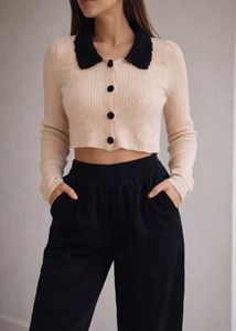 Chic Cropped Cardigan winter fashion
