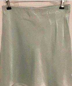 Hnm Green Skirt. Reasonable Offers Accepted.