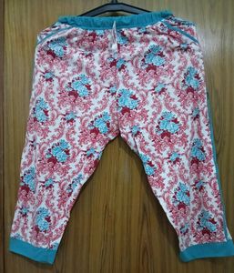 Casual Women's Capri Pants