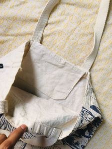 Alice in Wonderland Tote Bag