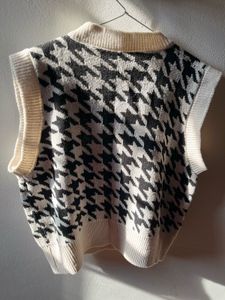 Urbanic Houndstooth Knit Vest