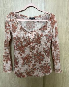 Romantic Floral Long-Sleeve Blouse