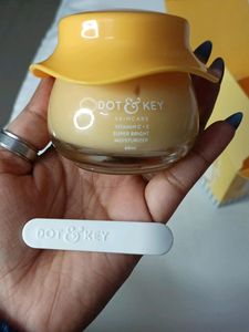 Vitamin C+E Super Bright Moisturizer