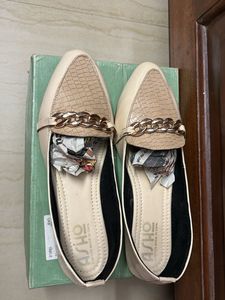 Stylish Beige Loafers