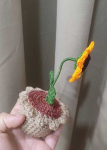 Crochet Sunflower Pot