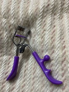Purple Eyelash Curler