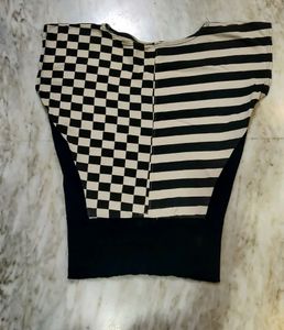 stretchable top