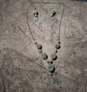 Necklace & Earring Set