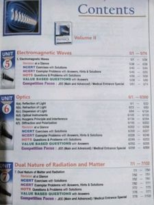 Pradeep's Fundamental Physics.   Class XII
