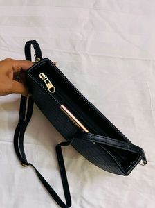 Moon Slingbag