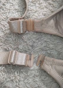 ✨ Vanity Fair Beauty Back Front Close Bra ✨