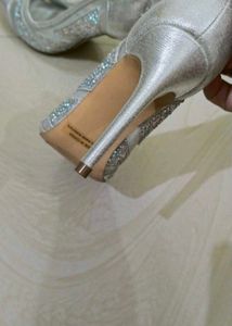 White High Heels 👠