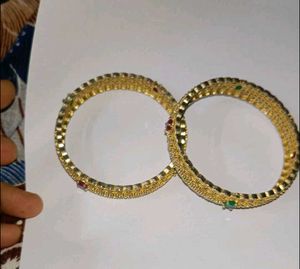 Gold-tone Bangle Set