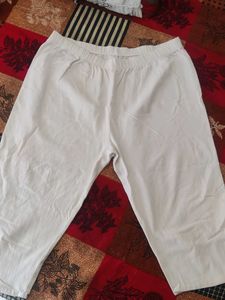 White short leggings for women