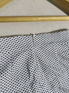 🤍 🖤LOFT Black Thred Spot White Skirt