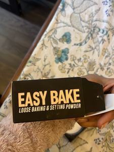 HUDA EASY BAKE POWDER cherry blossom