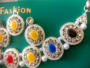 Fashionable Multicolor Stone &amp; Pearl Jewellery Set