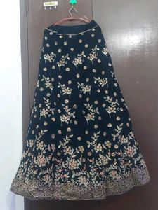 Designer  Velvet Lehanaga