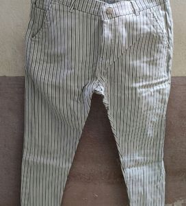 White-Maroon Cotton Jeans, Skinny Fit