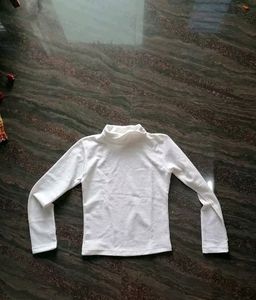 Women&#39;s High Neck Top With Thumb Hole