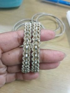 Silver Tone Bangle Set