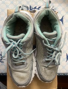 Bata Sneakers - Great Condition