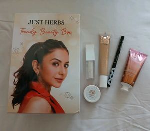 Just Herbs Trendy Beauty Box